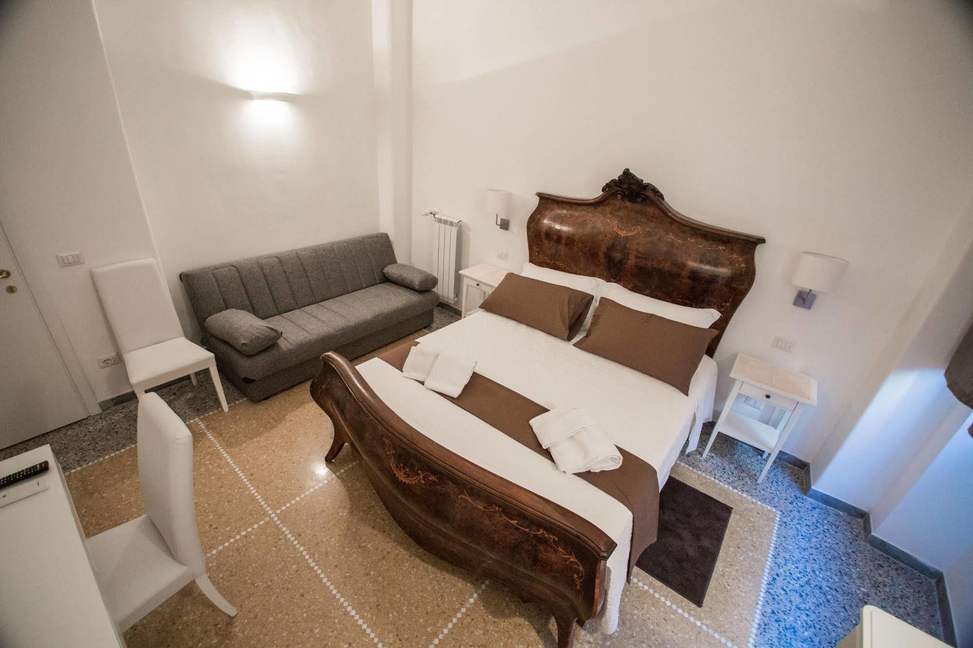 Desiderio Di Roma Hotel Exterior foto